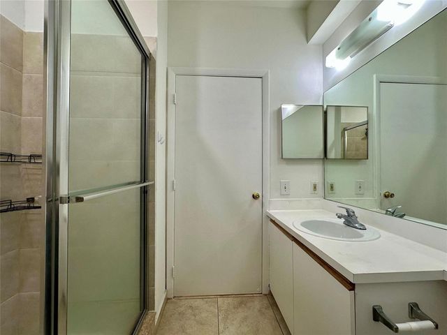 641 Cypress Lake Boulevard K18, Pompano Beach, FL 33064