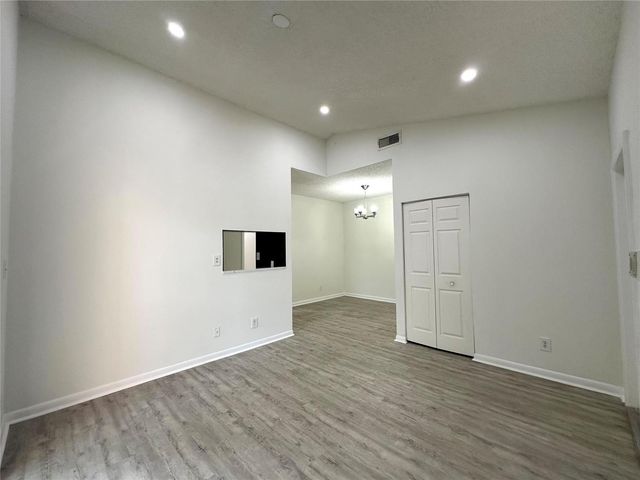 641 Cypress Lake Boulevard K18, Pompano Beach, FL 33064