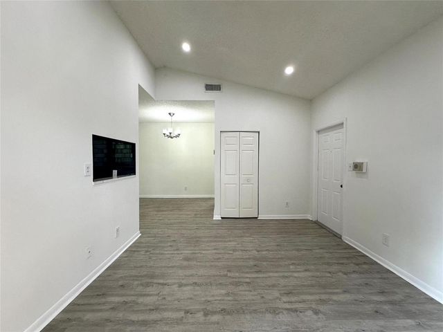 641 Cypress Lake Boulevard K18, Pompano Beach, FL 33064