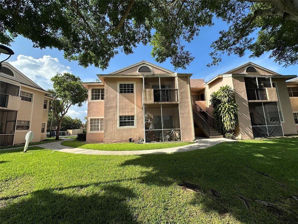 641 Cypress Lake Boulevard K18, Pompano Beach, FL 33064