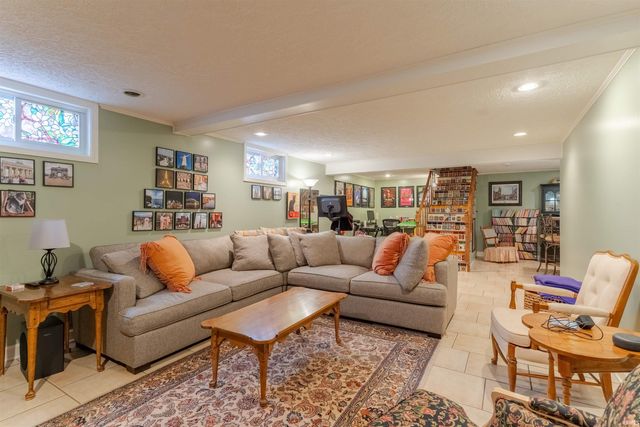 3919 Washington Avenue, Evansville, IN 47714