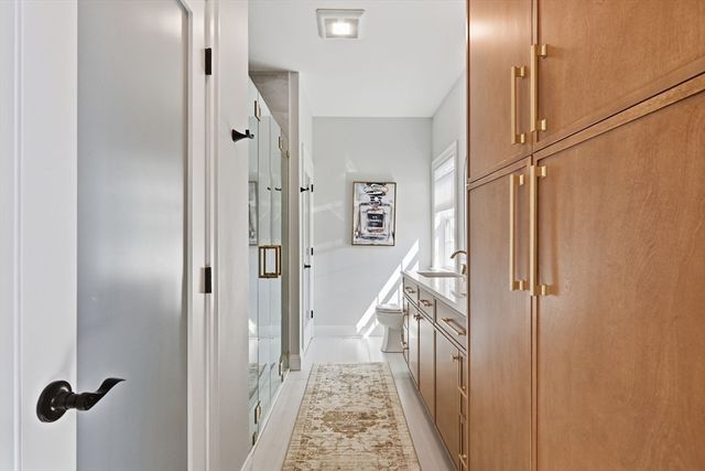 112 Farmington Cir, Agawam, MA 01030