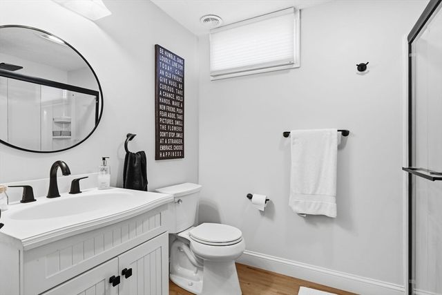 112 Farmington Cir, Agawam, MA 01030