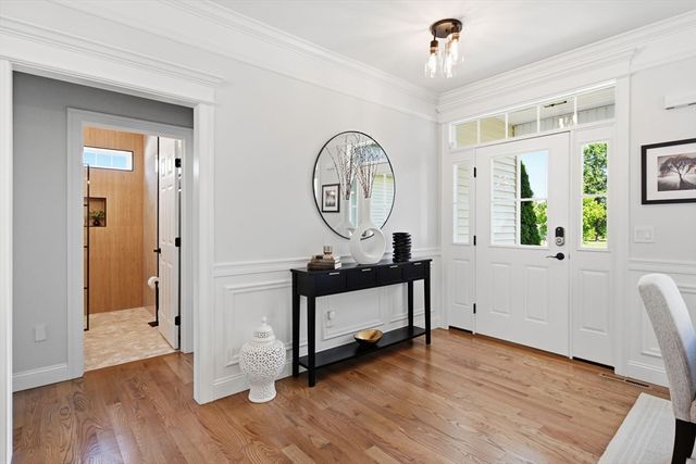 112 Farmington Cir, Agawam, MA 01030