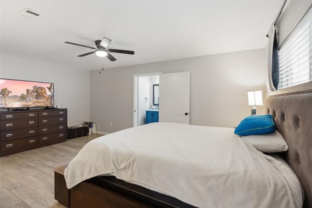 5206 Abercreek Avenue, Friendswood, TX 77546