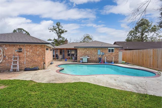 5206 Abercreek Avenue, Friendswood, TX 77546