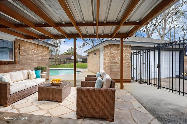 5206 Abercreek Avenue, Friendswood, TX 77546