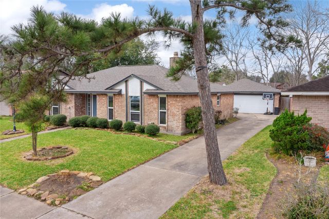 5206 Abercreek Avenue, Friendswood, TX 77546