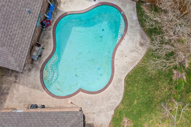 5206 Abercreek Avenue, Friendswood, TX 77546