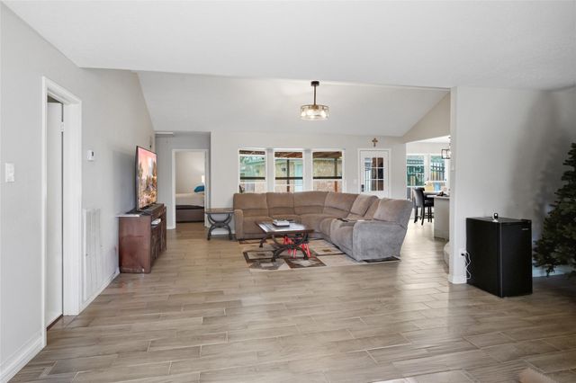 5206 Abercreek Avenue, Friendswood, TX 77546