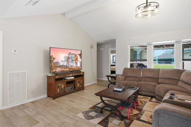 5206 Abercreek Avenue, Friendswood, TX 77546