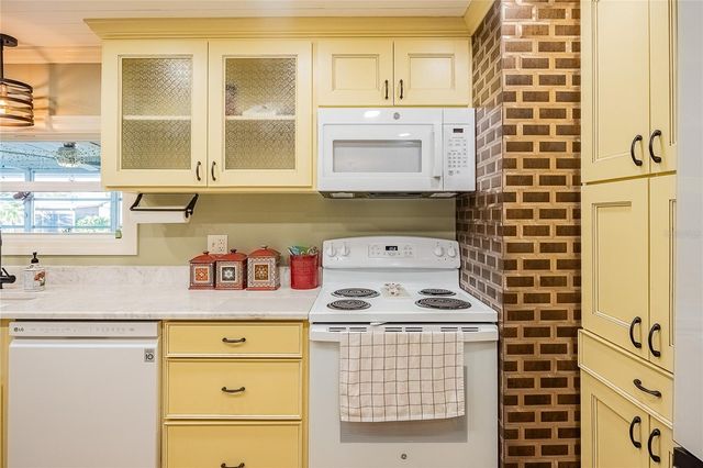 5421 MOHAWK STREET, Zephyrhills, FL 33542