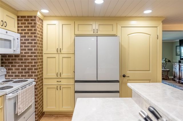 5421 MOHAWK STREET, Zephyrhills, FL 33542