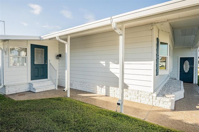 5421 MOHAWK STREET, Zephyrhills, FL 33542