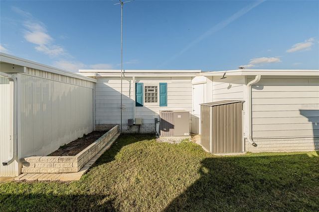 5421 MOHAWK STREET, Zephyrhills, FL 33542