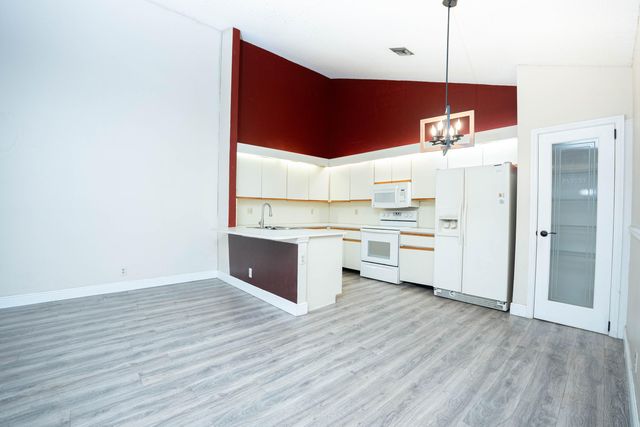 803 Timberlane Circle, Greenacres, FL 33463