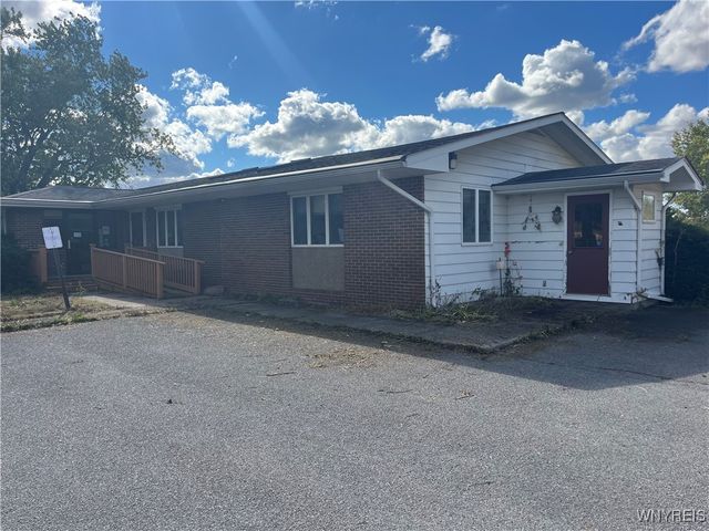 3916 Long Bridge, Albion, NY 14411