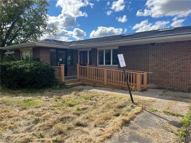 3916 Long Bridge, Albion, NY 14411