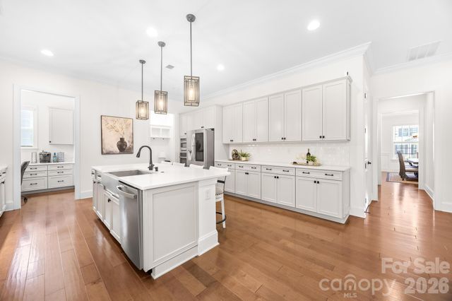 809 Brown Creek Drive, Matthews, NC 28104
