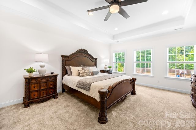 809 Brown Creek Drive, Matthews, NC 28104