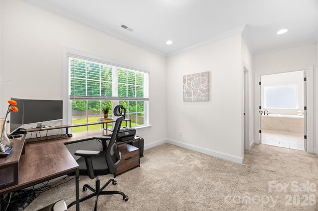 809 Brown Creek Drive, Matthews, NC 28104