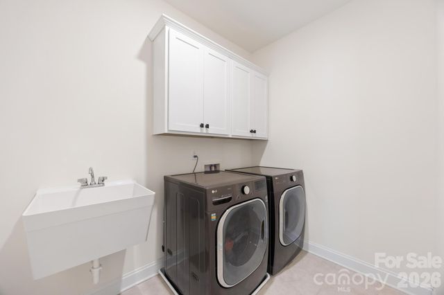 809 Brown Creek Drive, Matthews, NC 28104