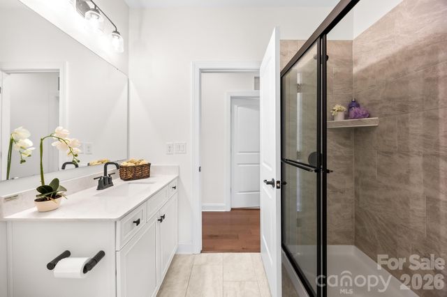 809 Brown Creek Drive, Matthews, NC 28104