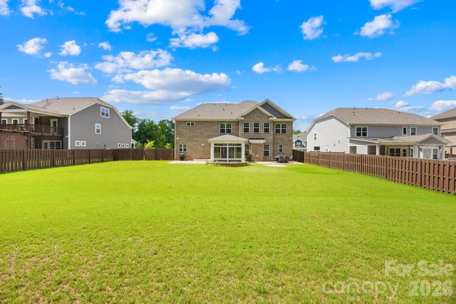 809 Brown Creek Drive, Matthews, NC 28104