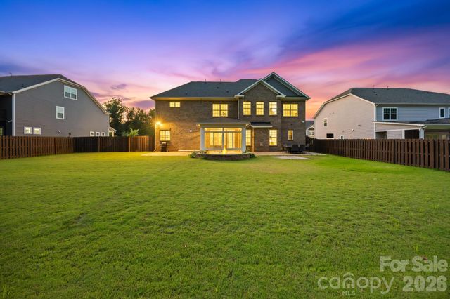 809 Brown Creek Drive, Matthews, NC 28104