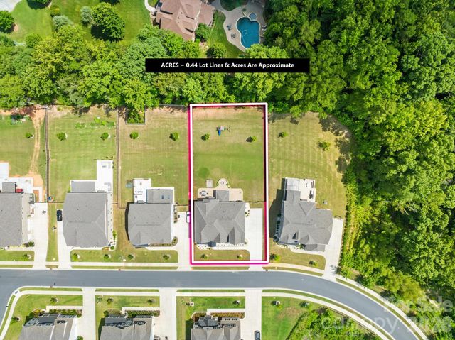 809 Brown Creek Drive, Matthews, NC 28104