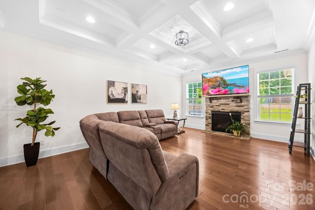 809 Brown Creek Drive, Matthews, NC 28104