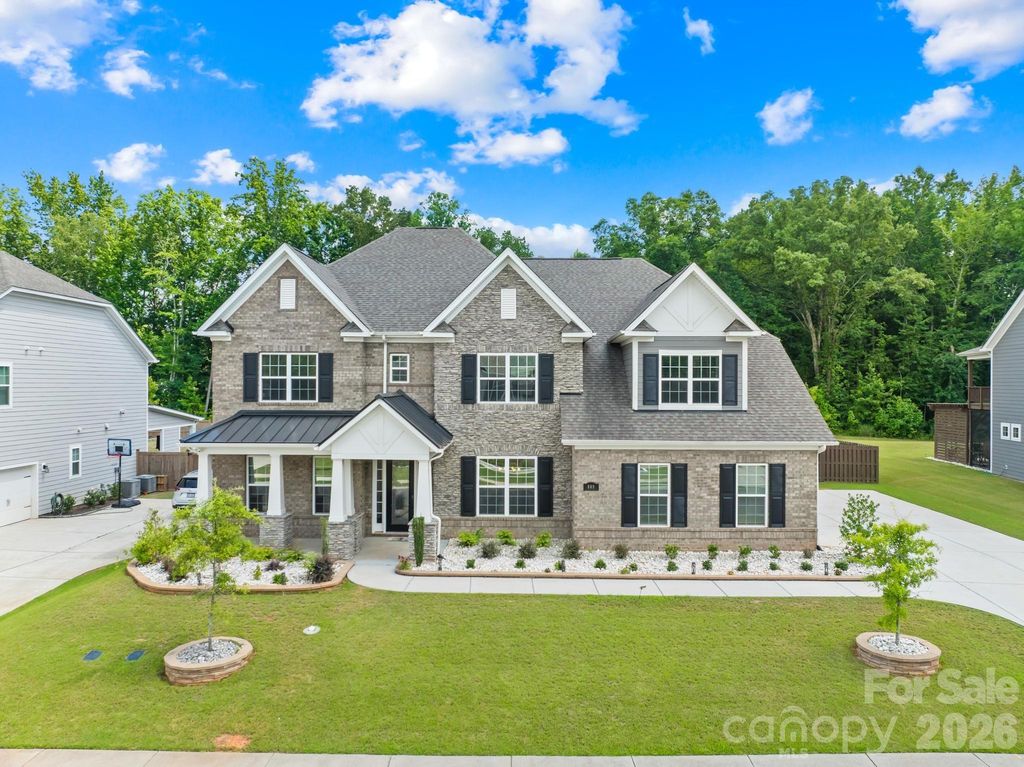 809 Brown Creek Drive, Matthews, NC 28104