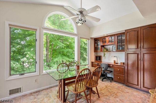 33 Runnymede Rd, Chatham Twp., NJ 07928
