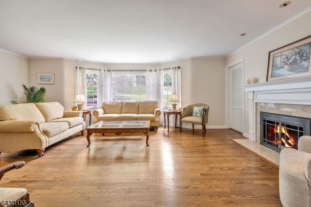 33 Runnymede Rd, Chatham Twp., NJ 07928