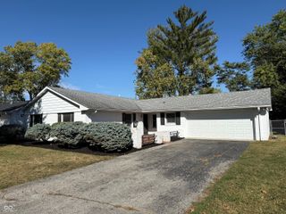 130 Carmelview Drive, Carmel, IN 46032