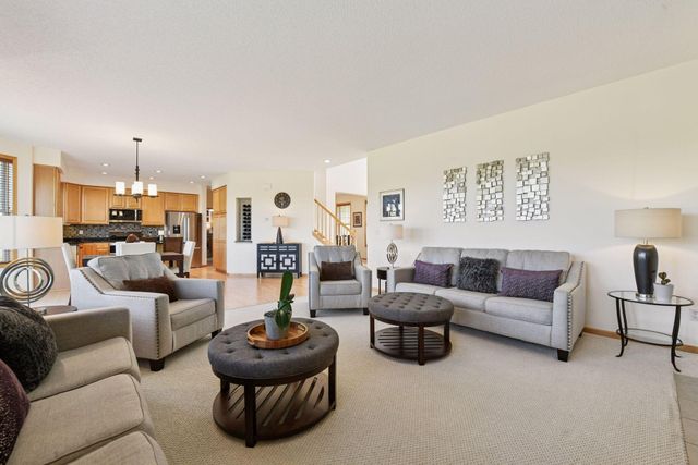 583 Summerfield Drive, Chanhassen, MN 55317