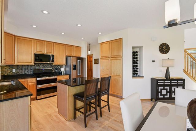 583 Summerfield Drive, Chanhassen, MN 55317