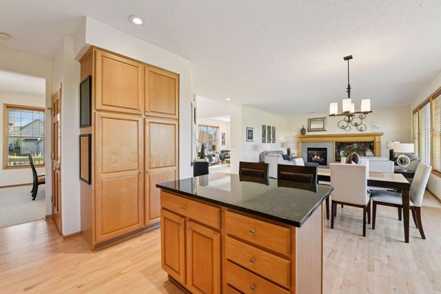 583 Summerfield Drive, Chanhassen, MN 55317