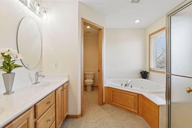 583 Summerfield Drive, Chanhassen, MN 55317