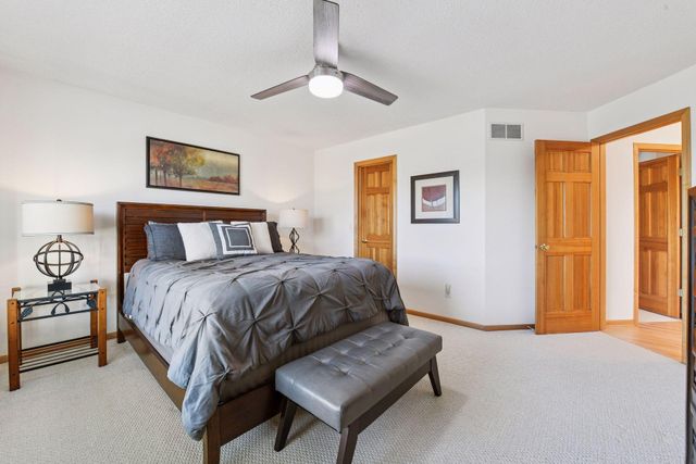 583 Summerfield Drive, Chanhassen, MN 55317