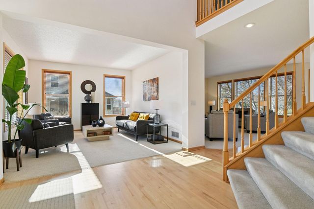 583 Summerfield Drive, Chanhassen, MN 55317