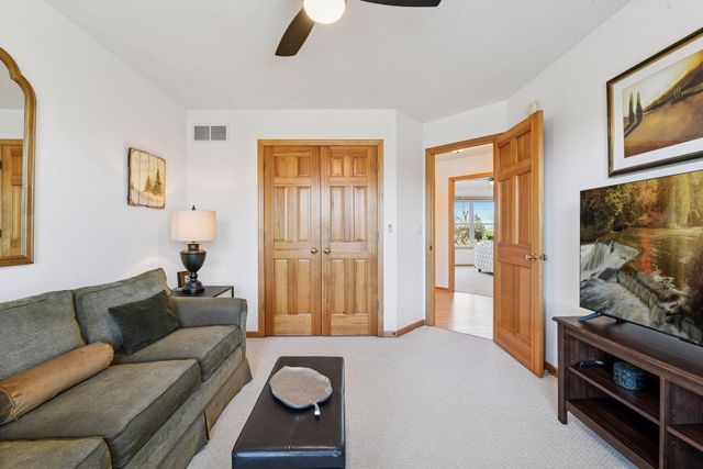 583 Summerfield Drive, Chanhassen, MN 55317