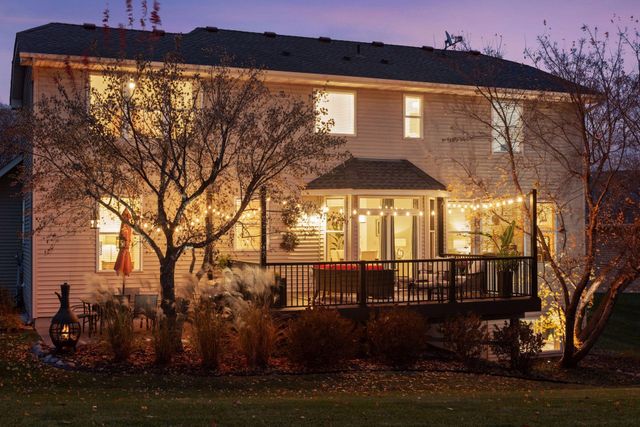 583 Summerfield Drive, Chanhassen, MN 55317