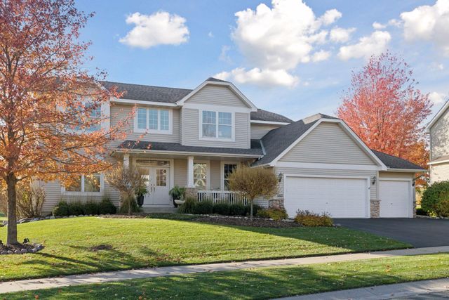 583 Summerfield Drive, Chanhassen, MN 55317