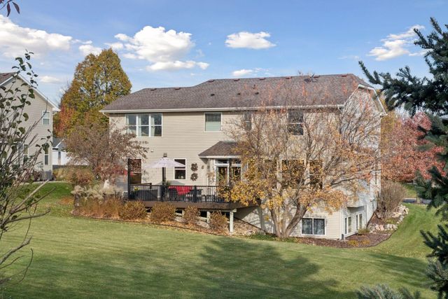 583 Summerfield Drive, Chanhassen, MN 55317