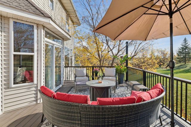 583 Summerfield Drive, Chanhassen, MN 55317