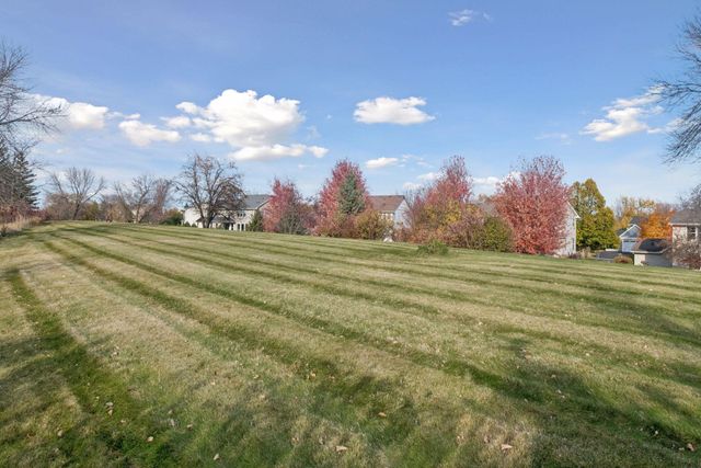 583 Summerfield Drive, Chanhassen, MN 55317