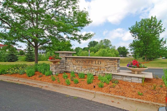 583 Summerfield Drive, Chanhassen, MN 55317