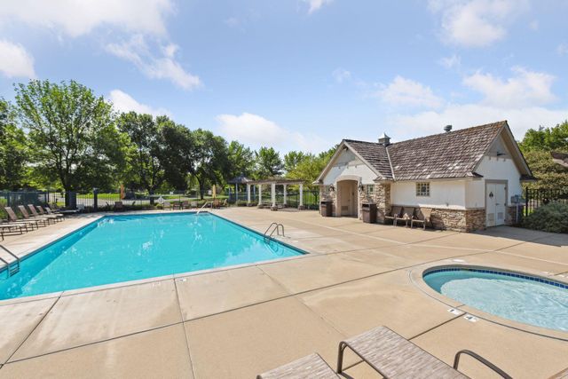 583 Summerfield Drive, Chanhassen, MN 55317