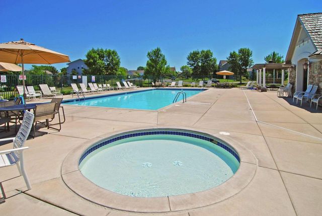 583 Summerfield Drive, Chanhassen, MN 55317